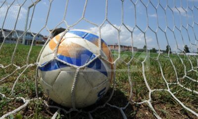  ‣ adn24 napoli | falso custode chiedeva soldi per uso campo di calcio, denunciato