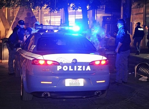  ‣ adn24 milano | prima molesta una donna, poi punta lama alla gola del fidanzato