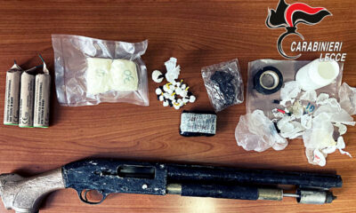  ‣ adn24 sogliano c. (le) | droga, armi e materiale esplosivo in casa: arrestato