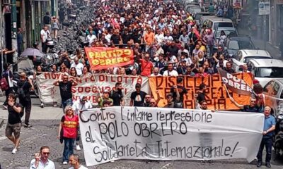  ‣ adn24 napoli | corteo pacifico di circa mille disoccupati in piazza