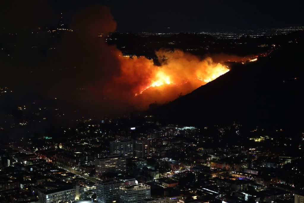 incendi a los angeles, almeno 5 morti. biden cancella viaggio in italia ‣ adn24 01