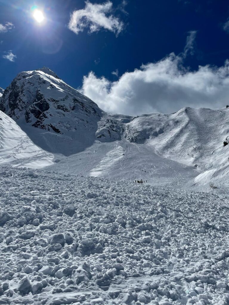 tragedia sul ghiacciaio presena: scialpinista tedesco muore travolto dalla valanga. video ‣ adn24 27