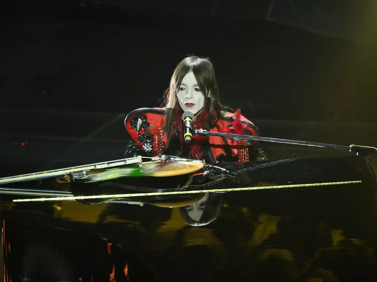 eurovision 2025, italia in primo piano con corsi e ponte ‣ adn24 27