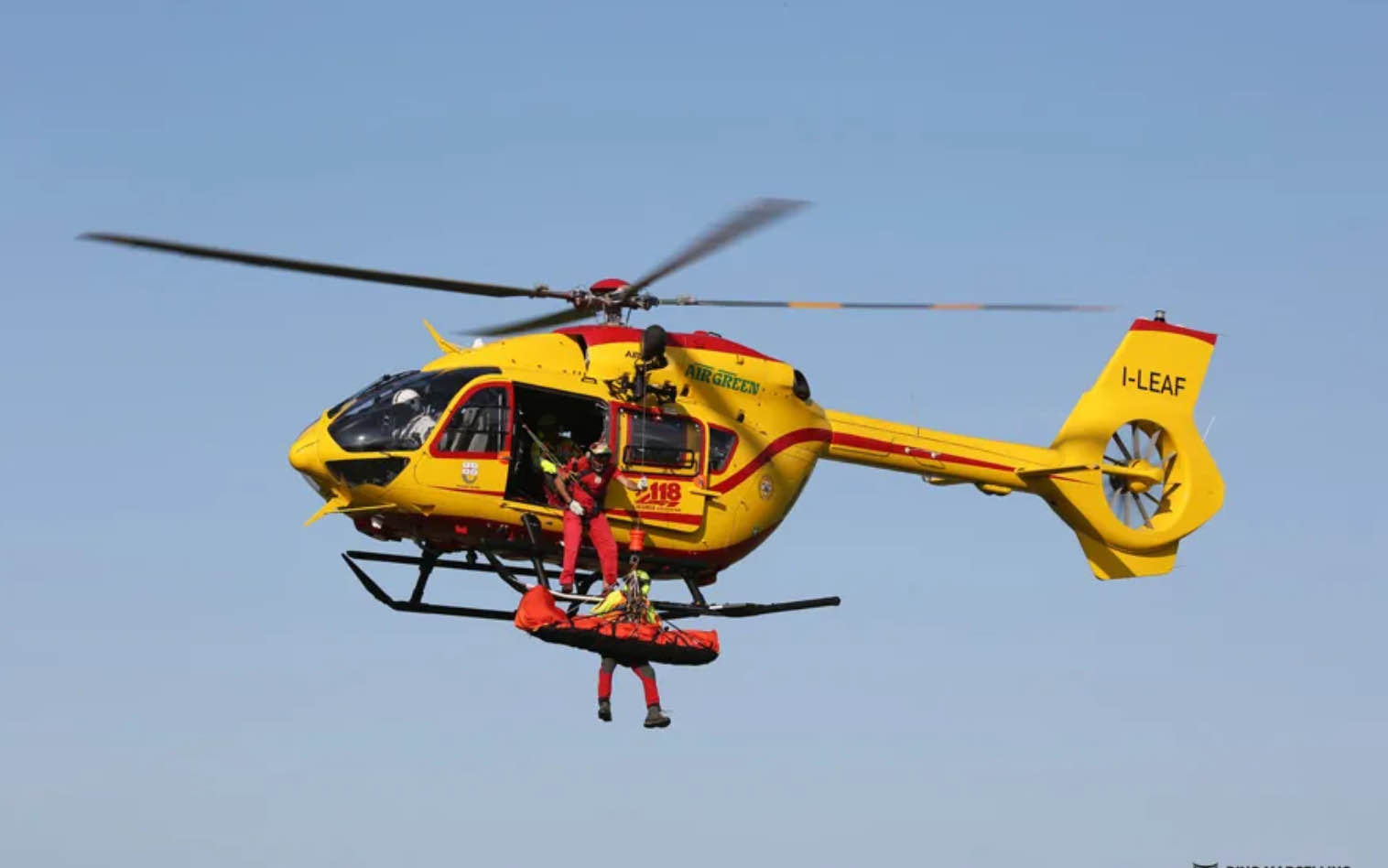 mamma e figlia in codice rosso dopo un incidente sull’autofiori ‣ adn24 13