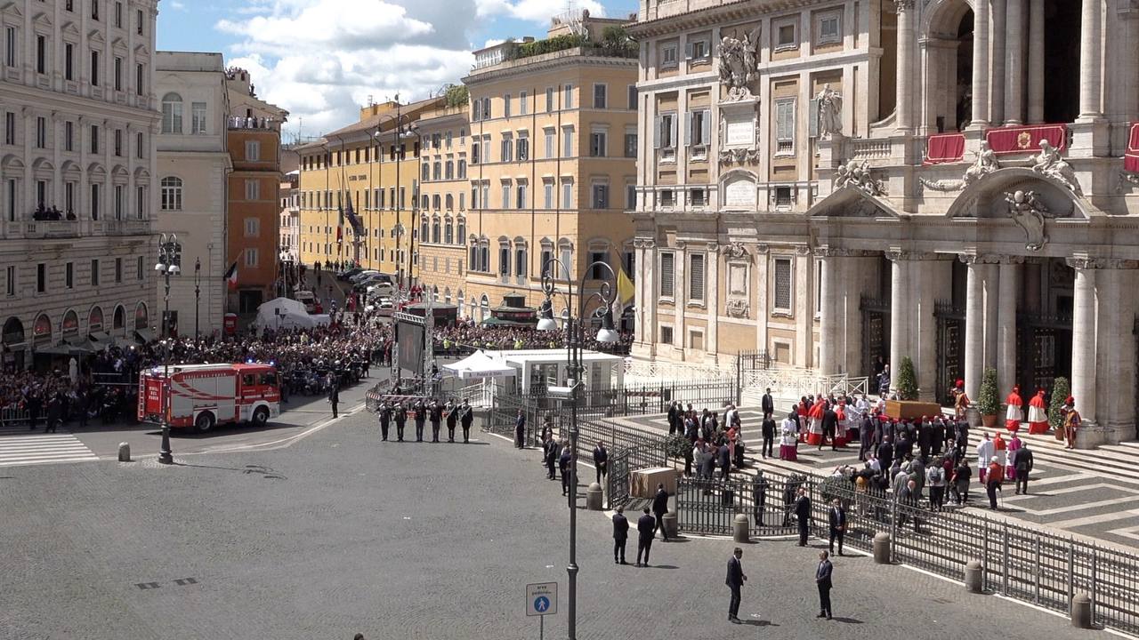 funerali di papa francesco: il prefetto visconti ringrazia i vvf per l’impegno nella sicurezza pubblica ‣ adn24 19