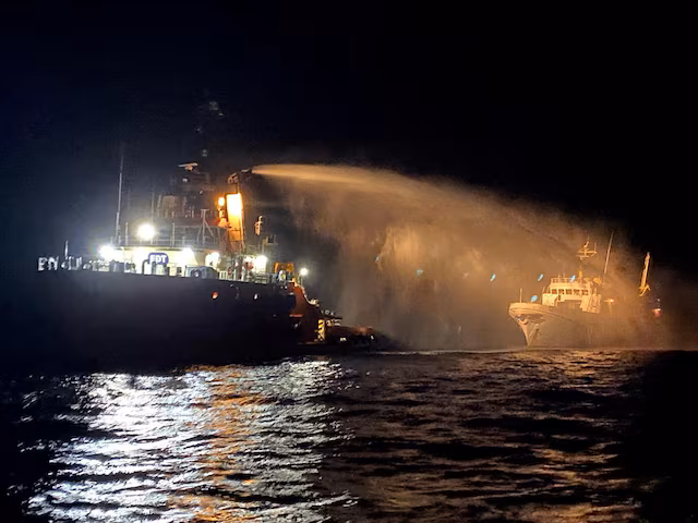 attacco di droni israeliani, affondata nave umanitaria diretta a gaza, doveva imbarcarsi greta thumberg ‣ adn24 03