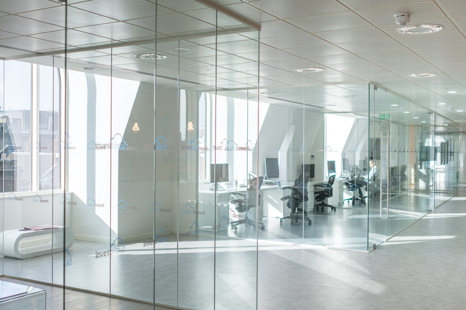 Venezia, lo shock di InvesCloud: licenziati tutti i dipendenti, sostituiti dall’AI