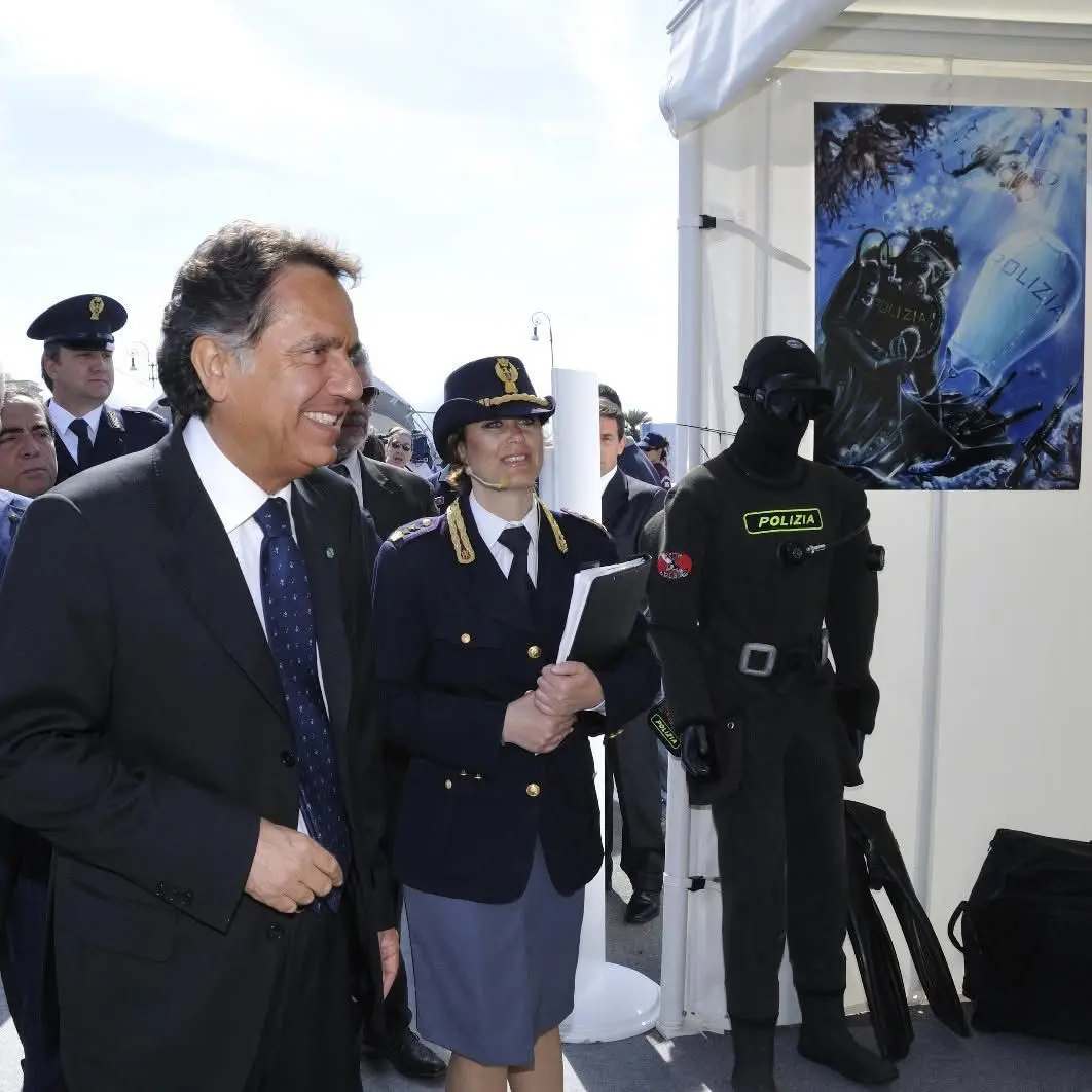 La Polizia ricorda il Prefetto Manganelli a 13 anni dalla scomparsa