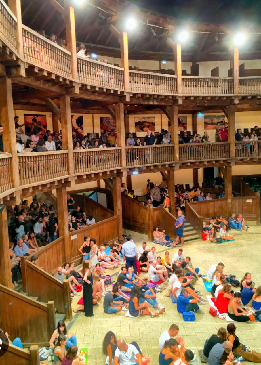GIACOMO PUCCINI GLOBE THEATRE: A VIAREGGIO UN NUOVO SPAZIO TEATRALE NELLA PINETA DI PONENTE CHE NASCE DALL’INTUIZIONE DI ANDREA BUSCEMI