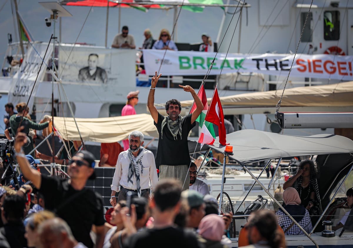 Flotilla, rientrato l&rsquo;equipaggio italiano. Carotenuto e Mantovano a Roma: &ldquo;Abbiamo subito violenze fisiche&rdquo;