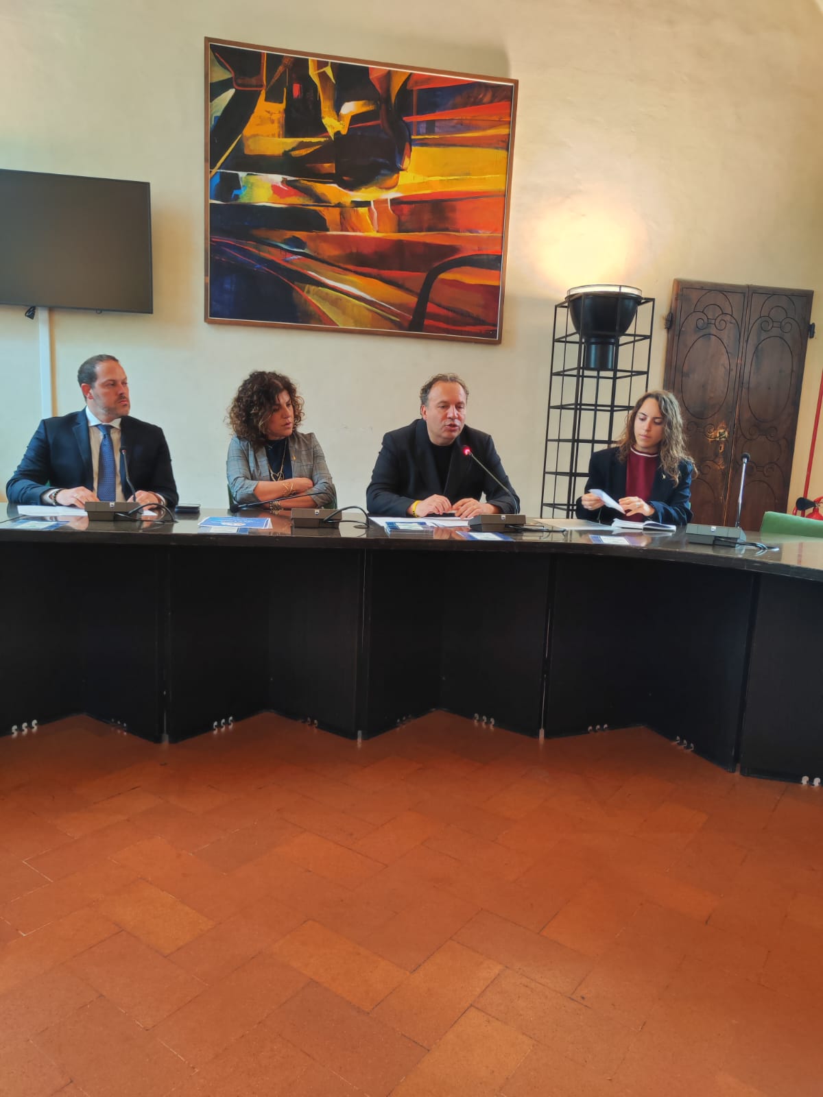 Lega Firenze: “Focus sulla sicurezza in città: argomento prioritario per i cittadini con tante segnalazioni al nostro numero whatsapp.”