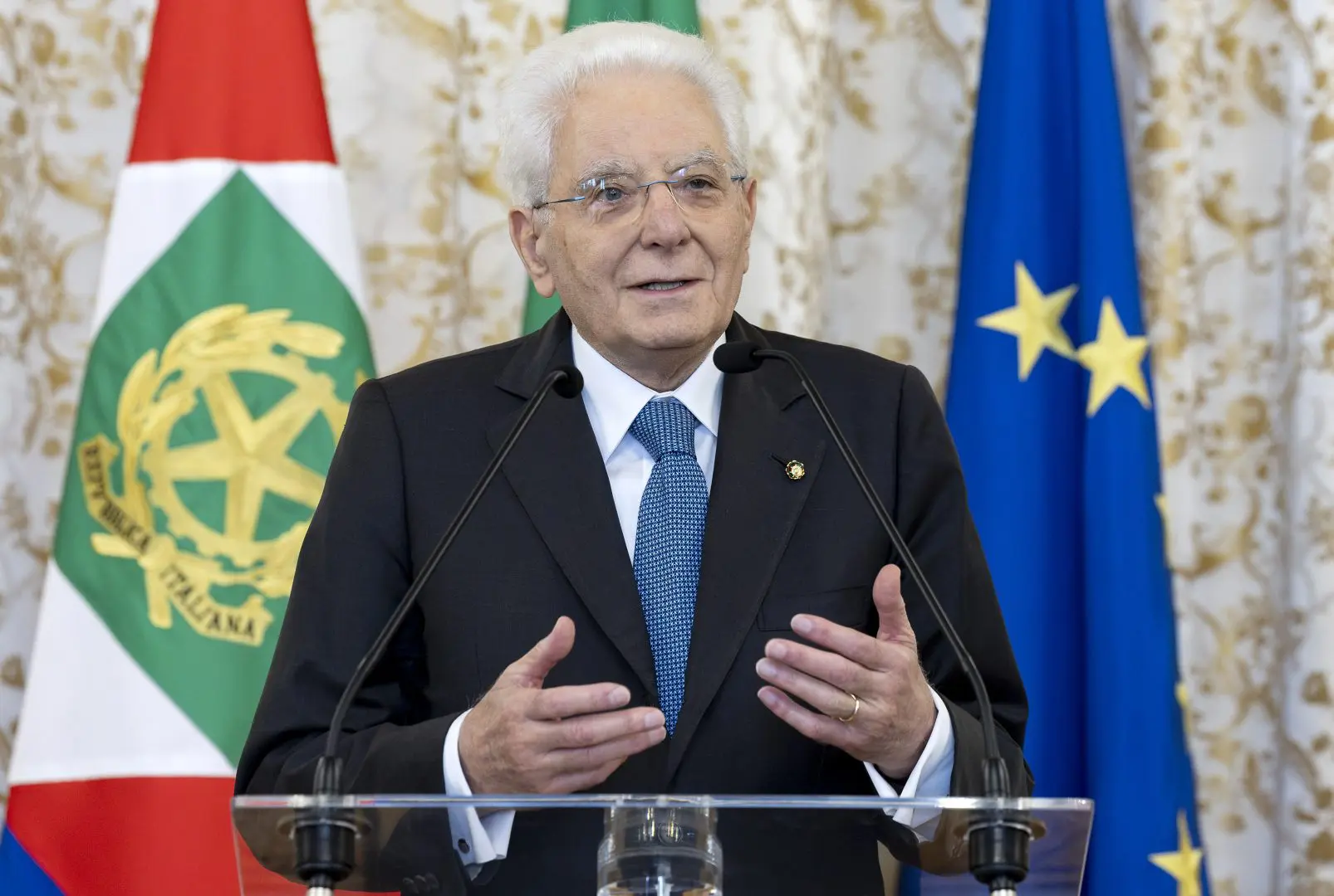 50 anni fa l’uccisione del magistrato Vittorio Occorsio, Mattarella: “Il suo esempio illumini chi opera per la tutela della Costituzione” 50 anni fa l’uccisione del magistrato Vittorio Occorsio, Mattarella: “Il suo esempio illumini chi opera per la tutela della Costituzione”