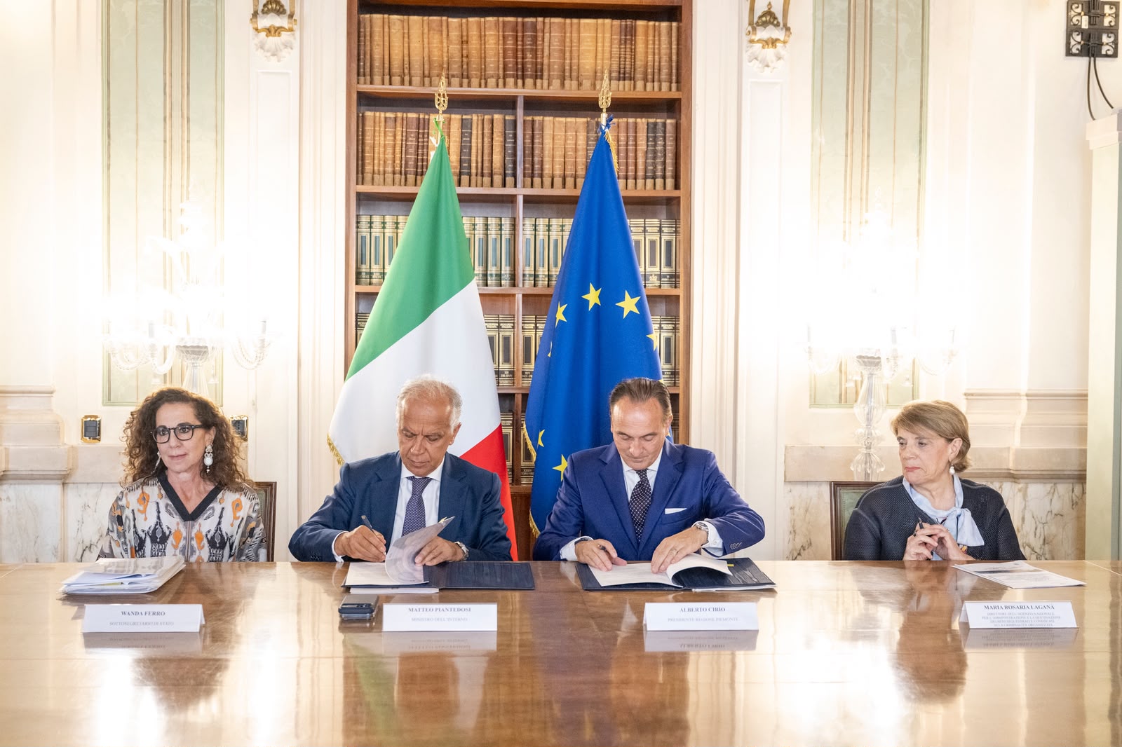Beni confiscati, firmato a Roma il protocollo tra Regione Piemonte e Anbsc per rafforzare la lotta contro le mafie