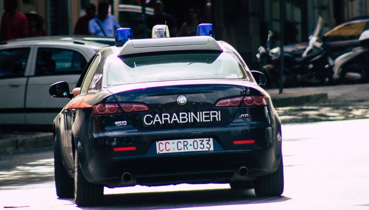 Trentatreenne tenta un furto in un&rsquo;abitazione a Borghetto, scoperto dai proprietari li aggredisce e viene arrestato