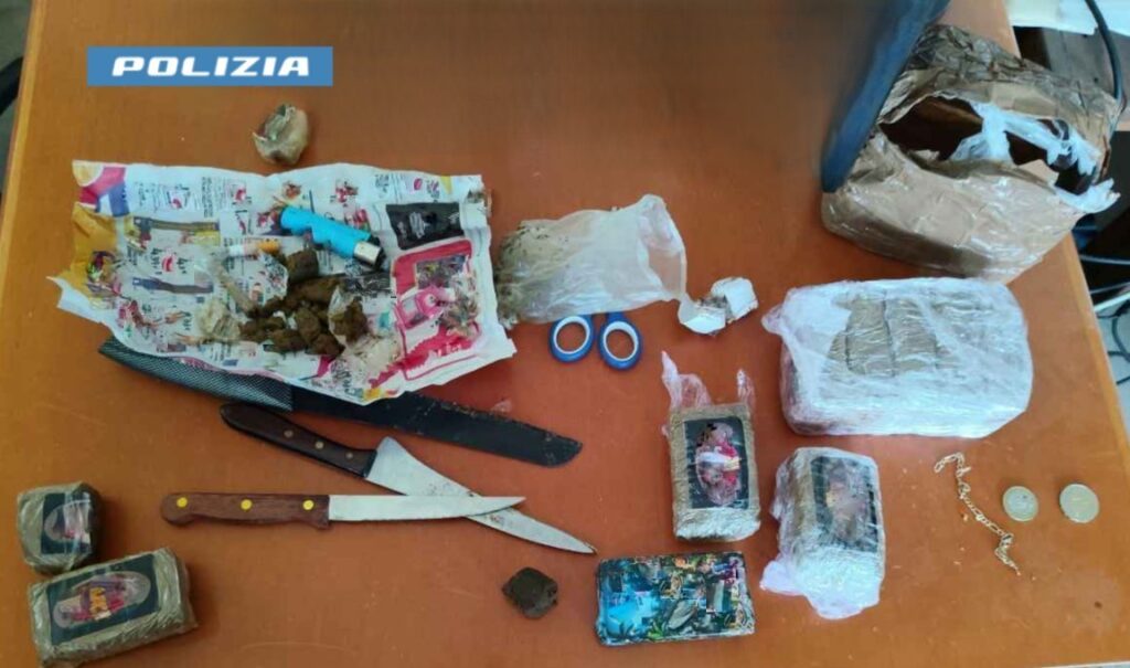 aurora, hashish e coltelli sequestrati durante i controlli della polizia ‣ adn24