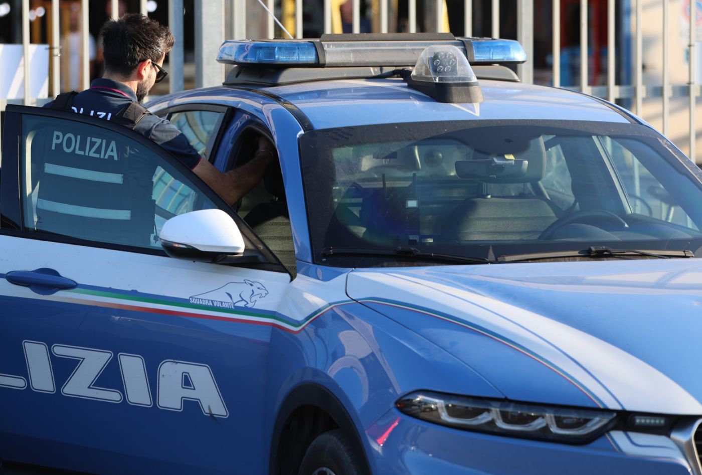 Torino, tre rapine con il coltello in dieci giorni: arrestato il presunto autore