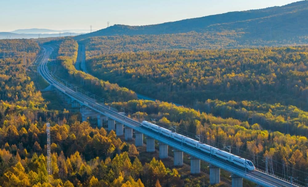 La Cina presenta un piano per l&rsquo;innovazione sci-tech del settore ferroviario