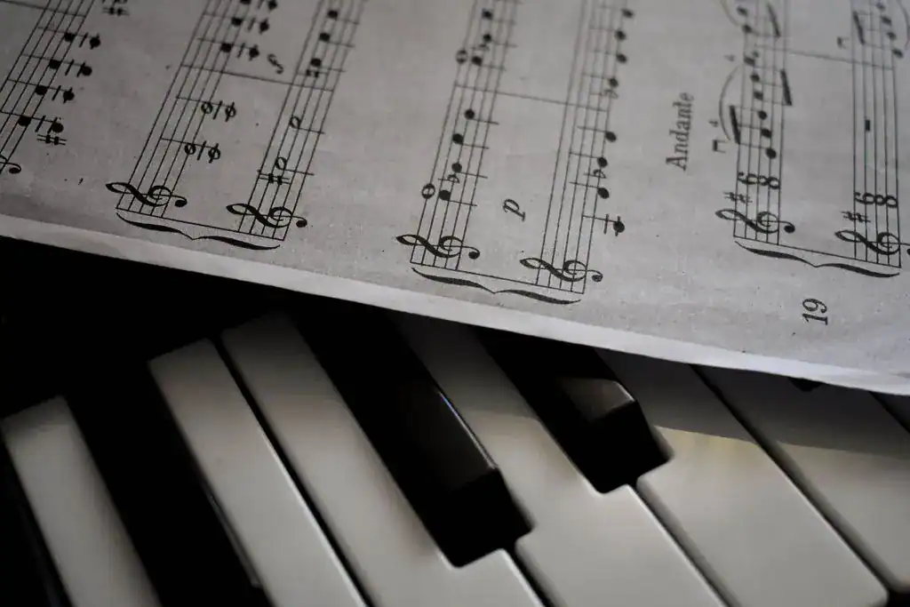 Musica, novembre dedicato a compositori e interpreti spagnoli su Tivusat