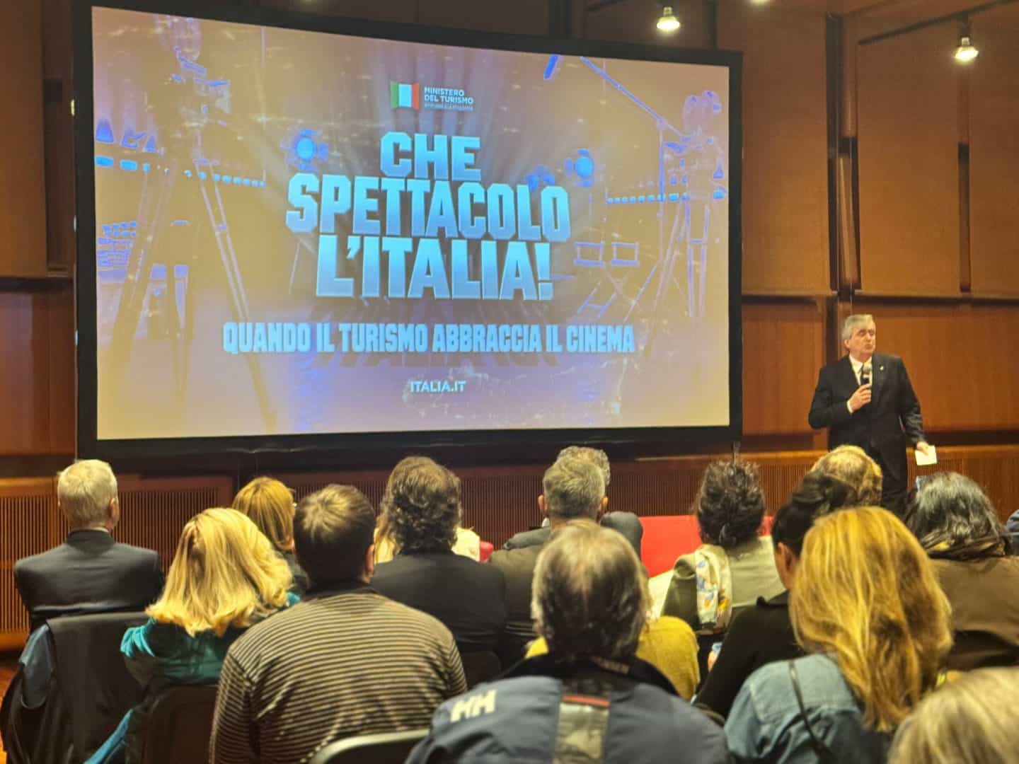 Mazzi presenta i film turismo per promuovere le bellezze dell’Italia attraverso il cinema