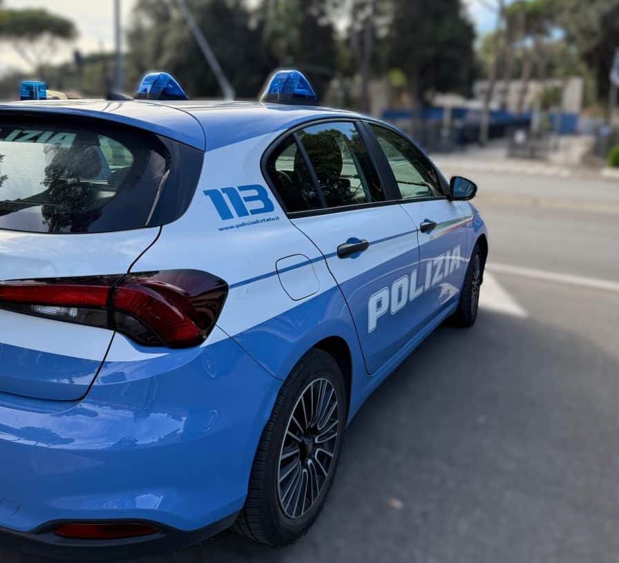 Torino, investe alcune persone fuori da una discoteca: arrestato un ventenne